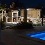 Nathalie - Linardici, Krk * Linardići
